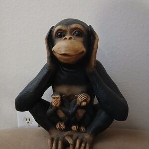 Charming Monkey Family Sculpture - Black and Brown